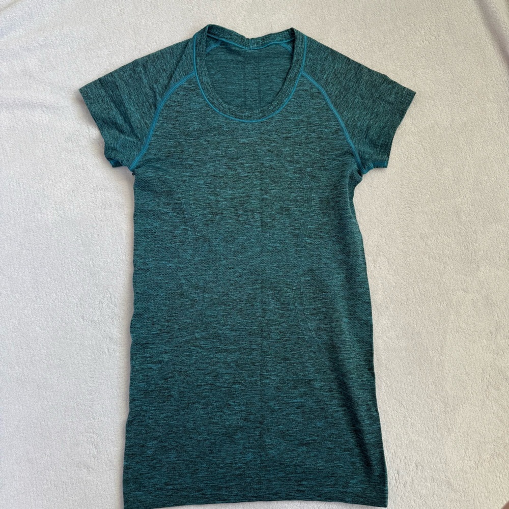 Lululemon Swiftly Tech Short-Sleeve Shirt Hip Length